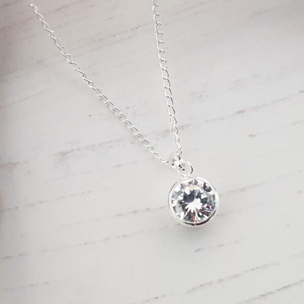 Cubic Zirconia Bezel Silver Pendant 470